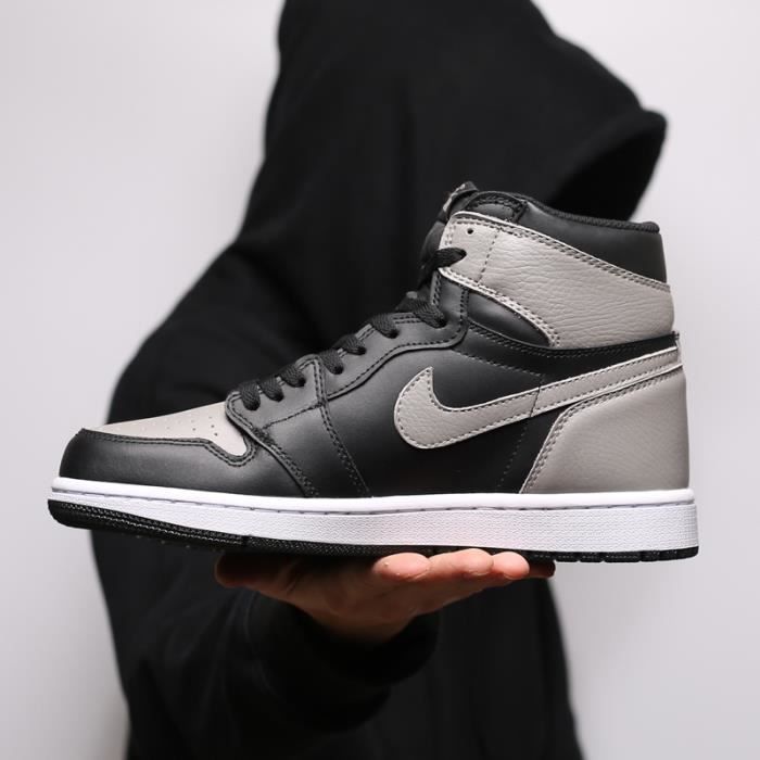 Baskets Air Jordan 1 Retro High OG Shadow 555088 013 Homme Chaussures Entrainement de Sport Noir Gris Noir gris Cdiscount Chaussures