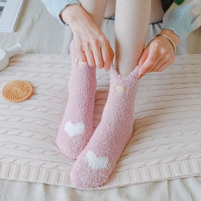 Chaussettes sales de lit