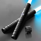 TTLIFE Sabre Laser, Lot de 2 Sabres Laser Professionnels V10 RVB 7 Couleurs modifiables, Lightsaber de Duel à balançoire Lisse en métal
