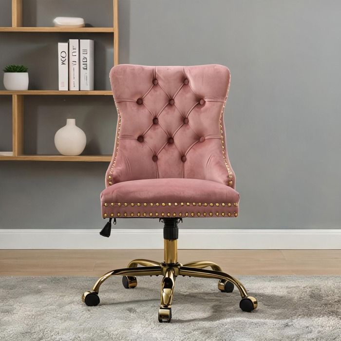 Fauteuil de bureau pivotant en velours warm pink base dorée et dossier capitonné assise confortable idéal pour bureau à domicile