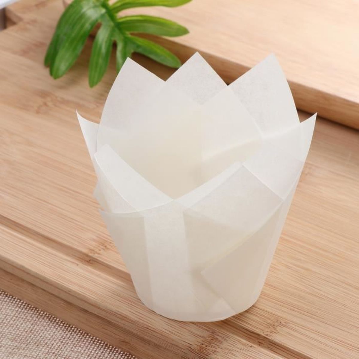100pcs Cupcake Wrappers Cuisson Tasses Tulipe Forme Doublures Muffin Gateau Coupe Faveurs Du Parti Blanc Cdiscount Maison