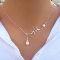 Feuilles Perle clavicule cœurte pour les femmes populaire collier de couleur en argent la chaîne pour le banquet Brilliang Bijoux