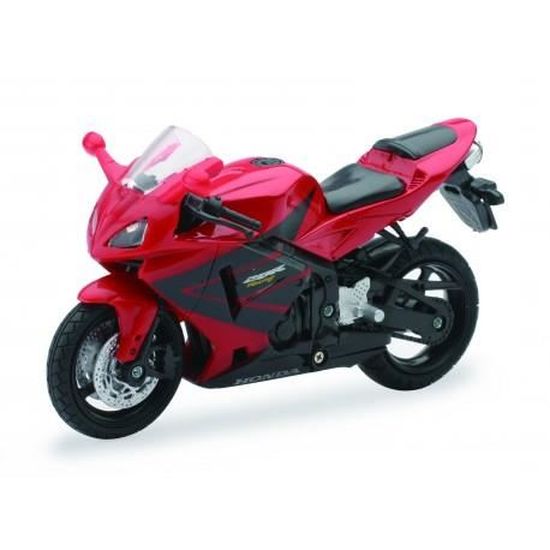 KRASNOJARSK, RUSSIA - 25 MAGGIO 2018: Sportbike Rosso E Nero Honda CBR 600 RR 2005 PC37