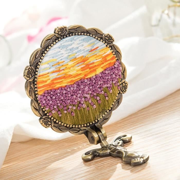Broderie miroir ou Sheesha ancien encadré, Inde, 49 cm x 79