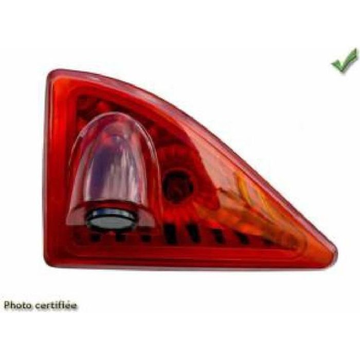 CAMERA DE RECUL INTEGREE DANS 3IEME FEU DE STOP RENAULT MASTER 2010>