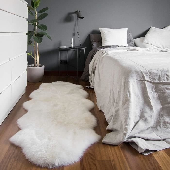 Tapis Fausse Peau De Mouton - 60x60 Cm, Blanc, Polyester Doux, Décoratif Pour Sol, Chaise Ou Canapé