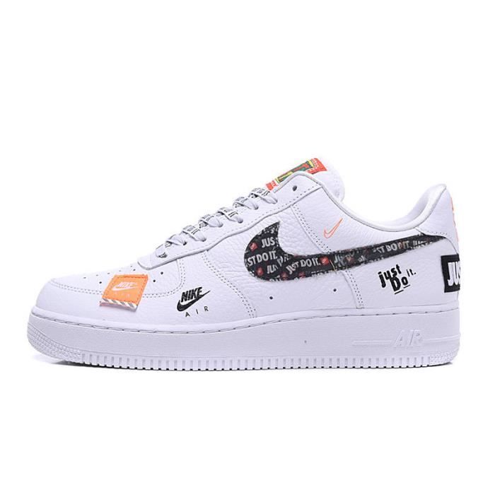 Baskets Nike Air Force 1 Low Just Do It AUTREMENT Blanc Synthetique Lacets