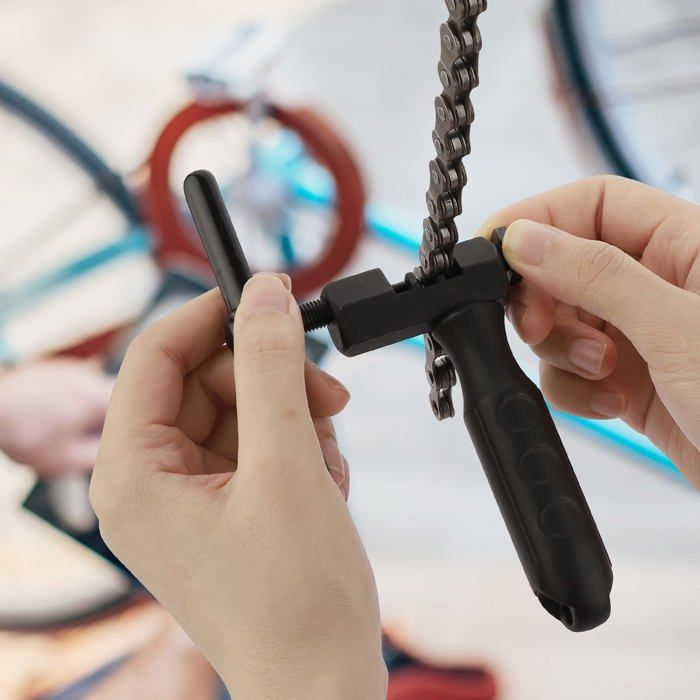 Dérive-chaîne de vélo pour chaînes à 5 à 12 vitesses et à une seule vitesse, outil de démontage et de fixation pour chaîne de vélo Dérive-chaîne de vélo pour chaînes à 5 à 12 vitesses et à une seule vitesse, outil de démontage et de fixation pour chaîne de vélo