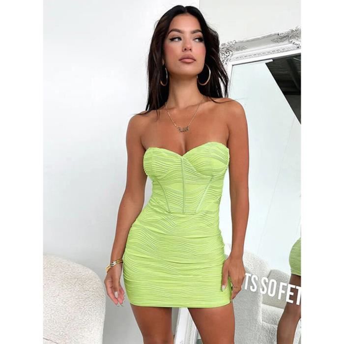 Robe moulante sans bretelle 2025