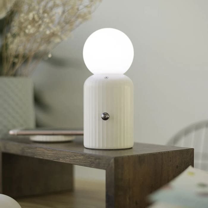 livoo feel good moments - lampe d'ambiance chargeur sans fil 2 en 1 - blanc - lampe d'ambiance chargeur sans fil 2 en 1