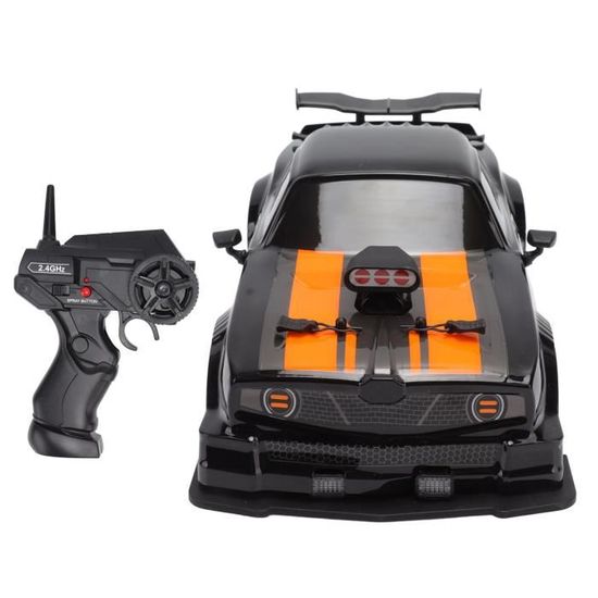AVZYARDY Canette de Véhicule de Course Télécommandé à Piles en Plastique Voiture de Course RC Lumières LED Voiture de Course RC Drift avec Barrages Routiers pour Enfants Garçons