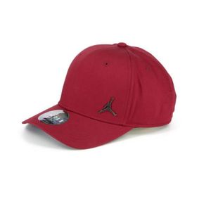 casquette jordan rouge et noir