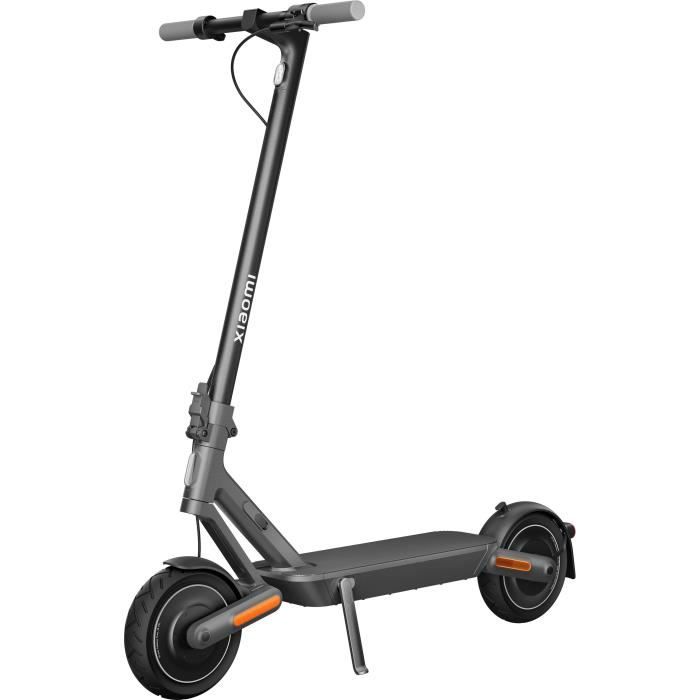 Trottinette Xiaomi Electric Scooter 4 Pro : une évolution timide, sauf côté  prix - Les Numériques