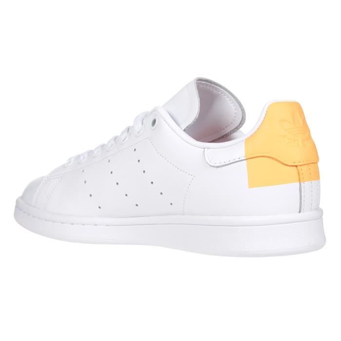 Adidas baskets stan sales smith heel patch
