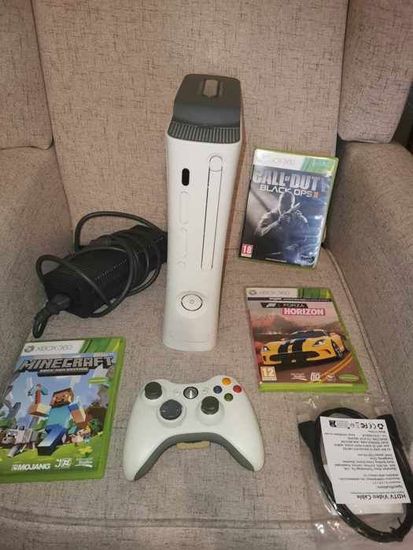 Xbox360 blanche 4go+ kinect - Jeux vidéo