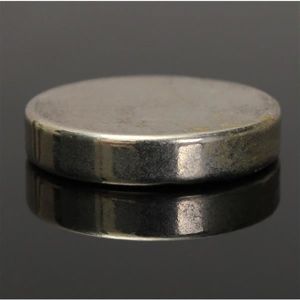 Aimant rond Disque magnétique Ø 30 x 15mm Néodyme N42 (NdFeB) Nickelé -  Force d'adhérence 27 kg - Aimant circulaire en Néodyme super puissant
