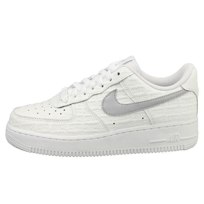 Baskets Nike AIR FORCE 07 LOW Femme Blanc Cuir
