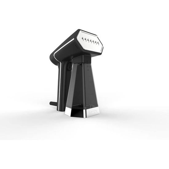Test du steamer vertical SteamOne Unilys UNI900GB : puissance et efficacité