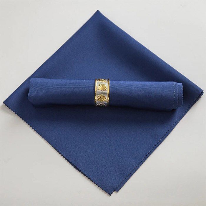 Lot De 70 Serviettes De Banquet En Polyester - Couleur Pêche - 40x40 Cm