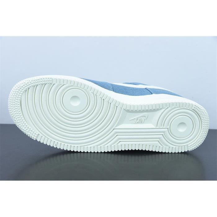 Nike air force one bleu clair hot sale