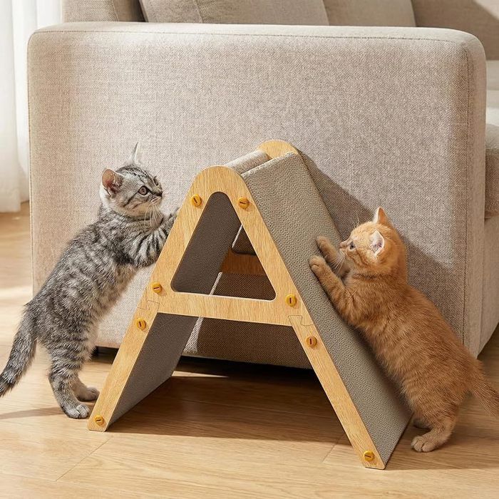 Griffoir Chat Forme A Grattoir Triangulaire 2-en-1 (Vertical et Plat) Carton Ondulé Réversible Double Face Planche Idéale Chato