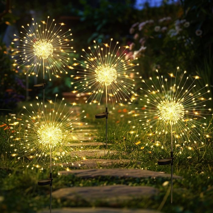 Lot de 4 Solaires Extérieur Jin 120 LED Feux dartifice Solaires Étanche Lampe Solaire de Blanc Chaud Lot de 4 LAMPADAIRE DE JARDIN