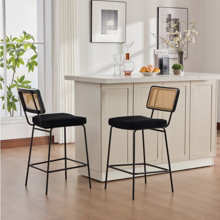 Tabourets de bar lot de 2 EVRYAE 46 2 x 59 8 x 96 5 cm chenille noire dossier effet cannage sans accoudoirs