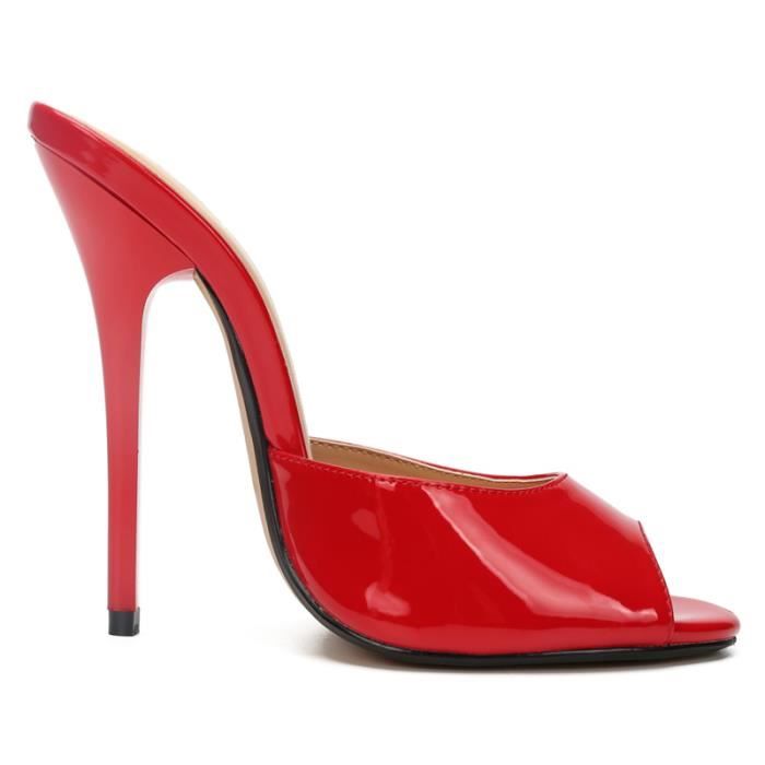 Femmes en top hauts talons