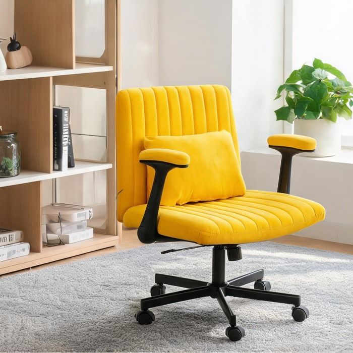 Siège de bureau pivotant en velours jaune classique avec accoudoirs rabattables - Réglage en hauteur et roulettes silencieuses