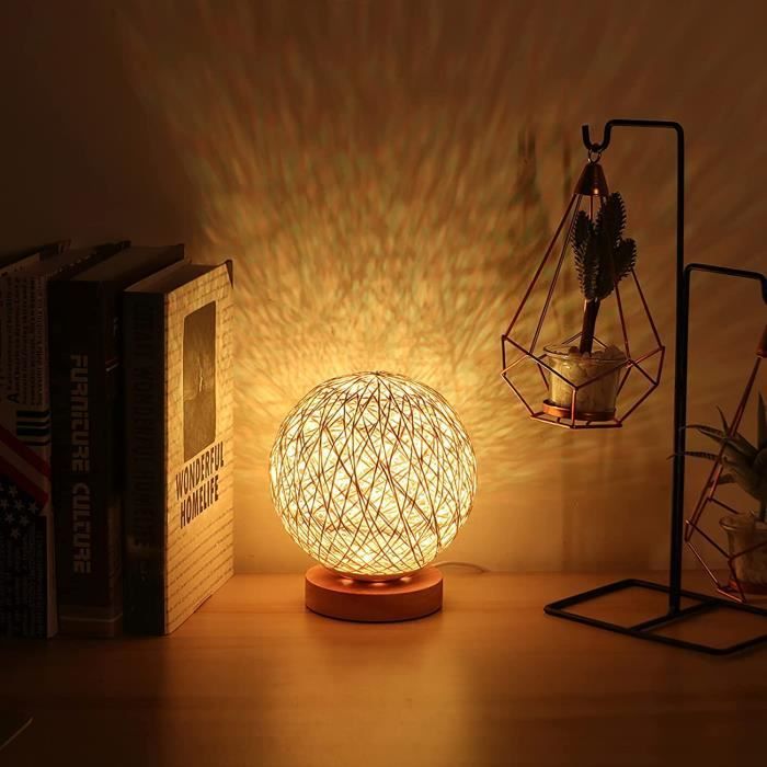 blanc AEUWIER Lampe de Table de salon salle à café veilleuse LED avec boule sphérique en rotin en osier tricoté à la main et chargeur USB pour chambre à coucher Rotin Lumière de Nuit 