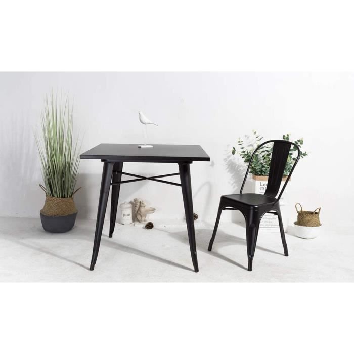 KOSMI Industriestühle Set – 4 Stück, Schwarz Matt, Mit Hellem Holzsitz & Armlehnen, Stapelbar, Für Küche & Esszimmer