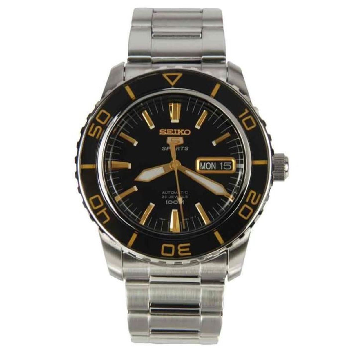 Les montres Seiko 5 SNZH57K1 et SNZH57J1