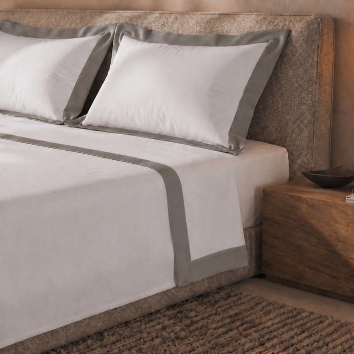 Parure de lit 2 personnes - THE WHITE STONE - Satin Gris - 100% coton - Drap‑housse 175x200 cm - Volant satin