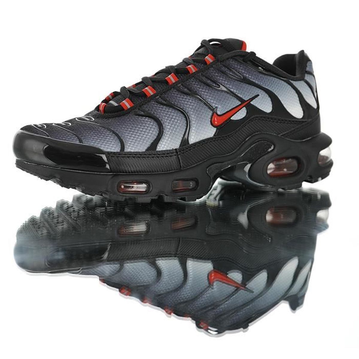 Nike tn grise et rouge outlet