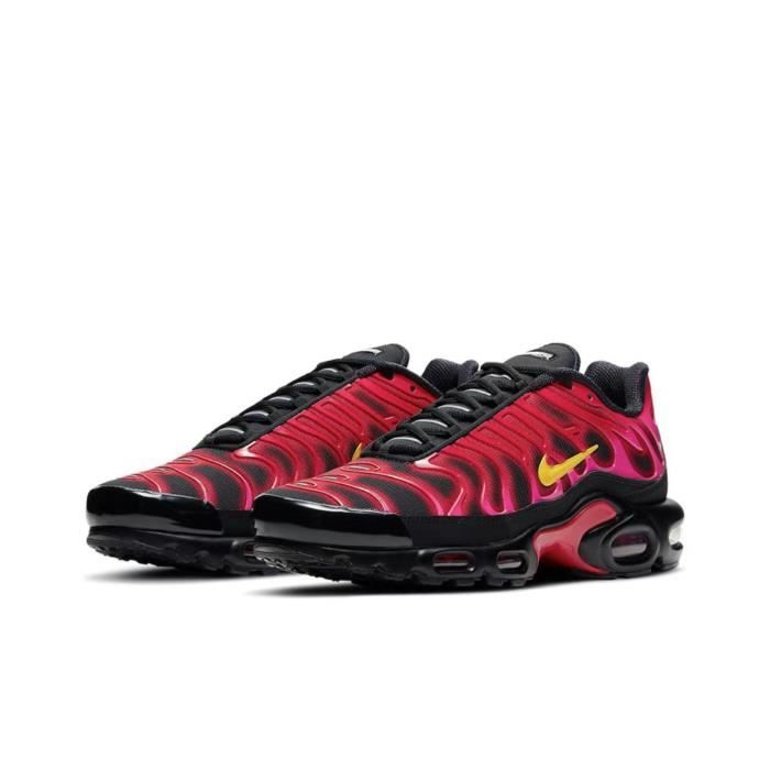 nike air max plus tartan black