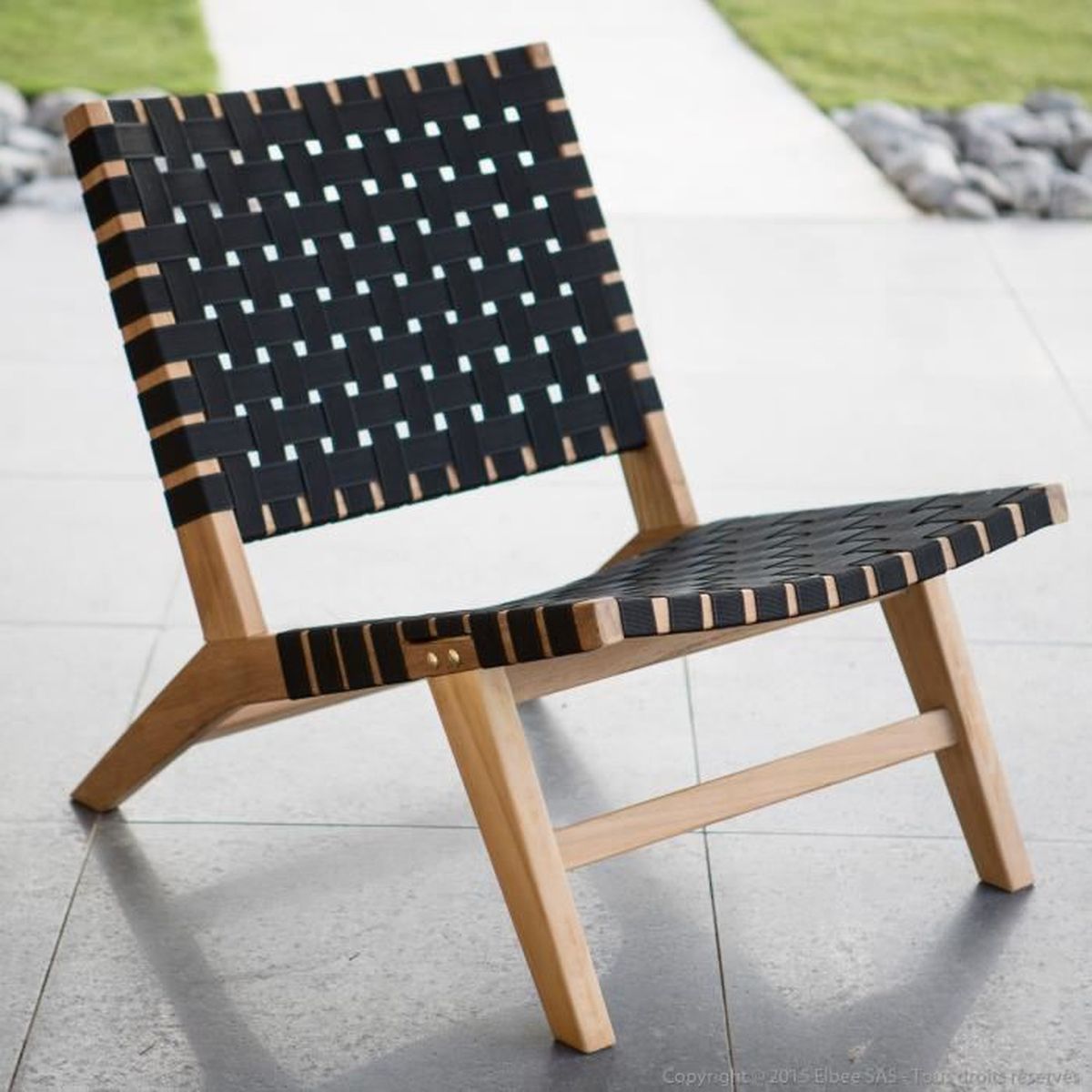 Fauteuil bas de jardin en teck brut et corde tressée ETHNIKA