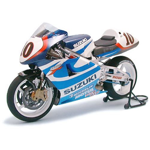 Moto - TAMIYA - Suzuki RGV Gamma XR89 Tamiya 1/12 - Echelle 1/12 - Blanc