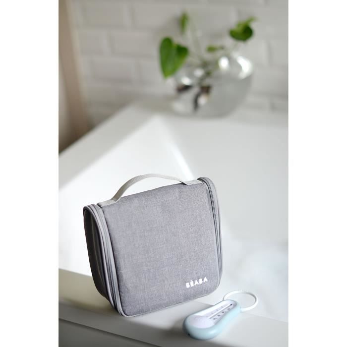 Trousse De Toilette Bébé Béaba Nomade - 9 Accessoires Inclus (Thermomètres, Coupe-Ongles, Mouche Bébé, Etc.) - Night Blue