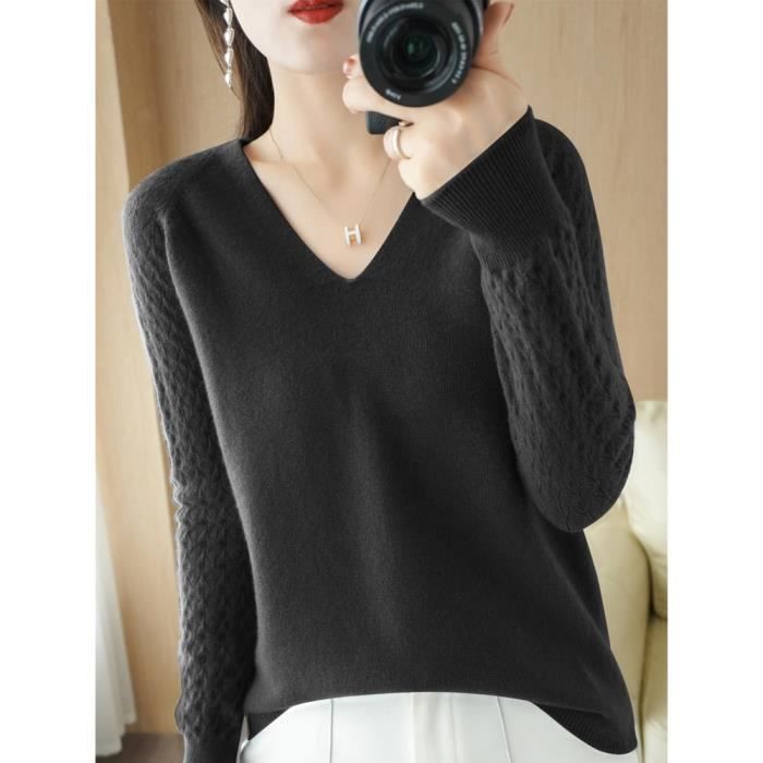 Urban Revivo - Pull sans manches en maille rayée à col en V - Vert et gris | ASOS