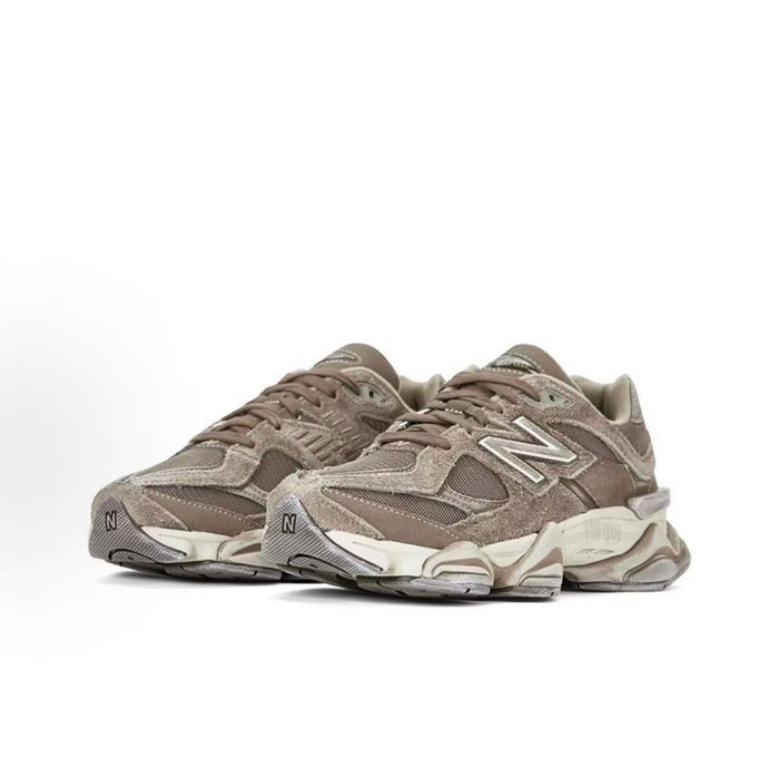 CHAUSSURES DE BASKET-BALL New Balance NB 9060  Dark Brown