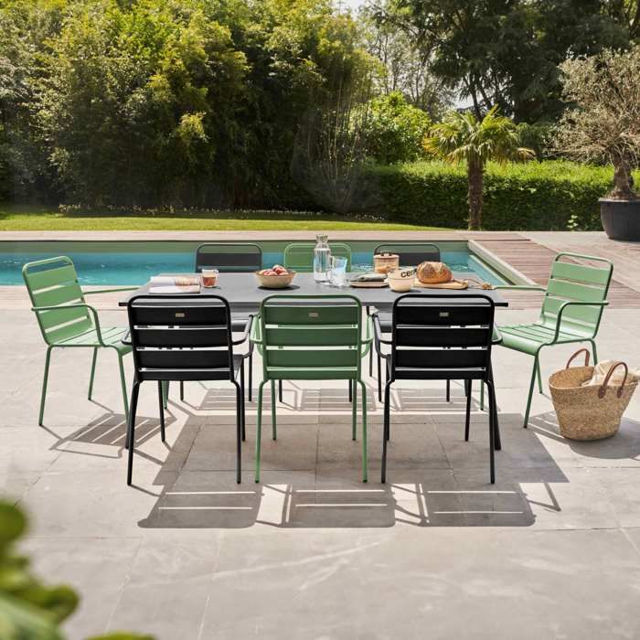 Ensemble table de jardin et 8 fauteuils en métal vert cactus et gris Palavas Oviala
