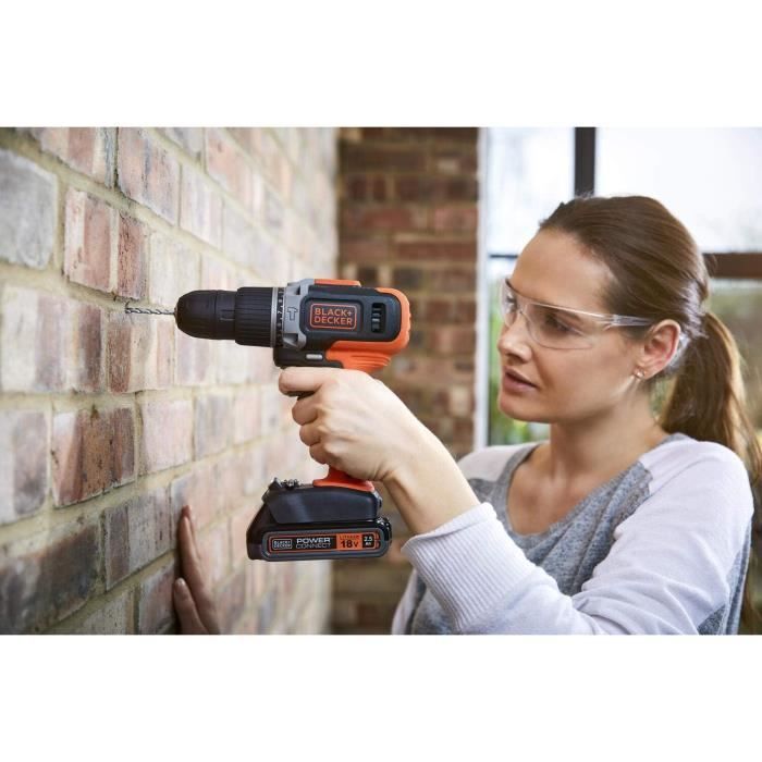 Perceuses A Percussion Black decker Bcd003mem2k qw Perceuse Sans Fil 1 Batterie 4 Ah 2 Livree Boite Rangement 18v Cdiscount Bricolage