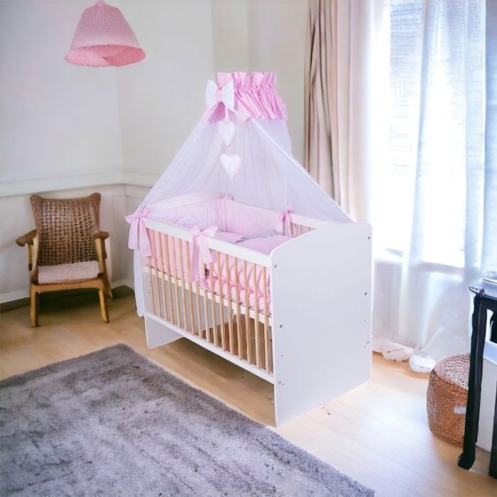 KMBaby Lit Bébé K2 Pin-Blanc 120x60 cm Avec Matelas et Parure 11 Pièces Rose-Gris - 3 Hauteurs - Pin et MDF