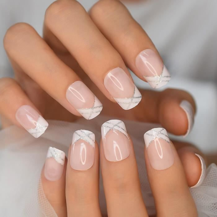 Faux Ongles YWEI L5975 Extensions Blanches Iridescentes Pose Instantanée avec