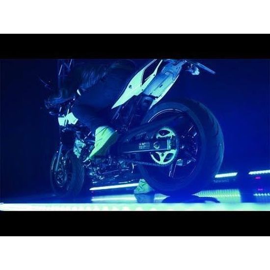 BeamZ LCB144 Barre LED RGB 144 LEDs - Modes DMX Ou Autonome 8 Sections Controlables Fonction Maitre Esclave Affichage Led