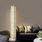 EIDISUNY Moderne Lampe de Sol, LED Lampadaire Blanc Chaud PVC Bois en Plastique à Pédale Intérieur Éclairage pour la Maison Salon Chambre