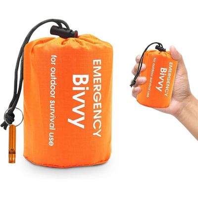 Kit de refuge portable étanche en foil thermique vert, sac de couchage d'urgence, sac bivy d'urgence pour activités de plein air