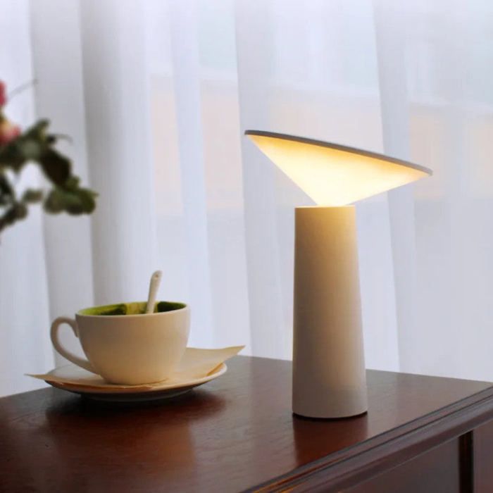 Lampe de table rechargeable LED – Modèle Jeanne - Blanc Lampe de table rechargeable LED – Modèle Jeanne - Blanc