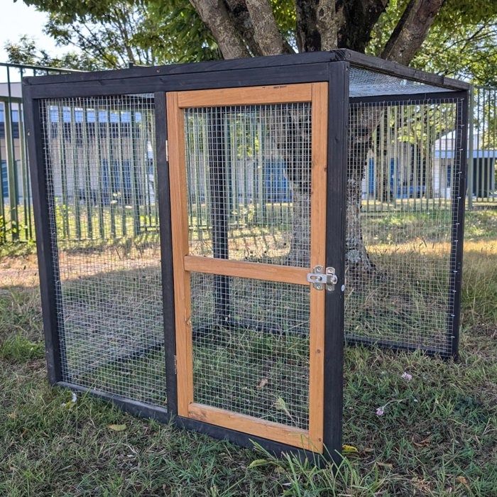 Comparer les prix de Extension Parc Grillagé Pour Poulailler Finlandais - MARQUE - Modèle - Acier galvanisé - Bois - 91 x 82 x 85 cm