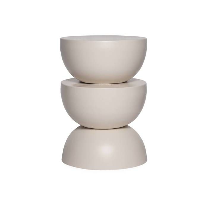 Table dappoint. bout de canapé. table de chevet en métal. crème. Coumba. Ø32 x H 46.5cm Table dappoint. bout de canapé. table de chevet en métal. crème. Coumba. Ø32 x H 46.5cm